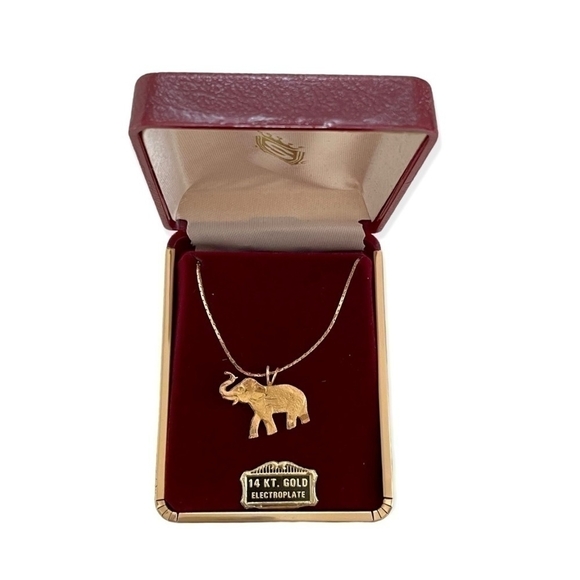 NIB Vintage 14K Gold Plated Elephant Pendant Necklace Jewelry - Picture 4 of 6
